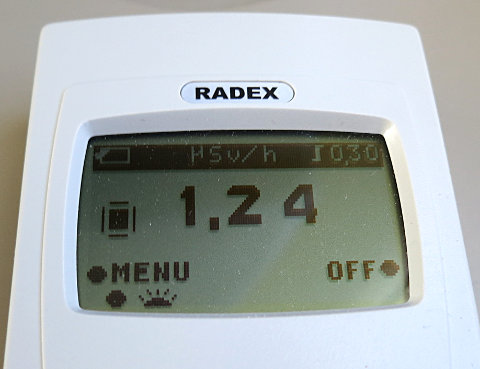 Radiation monitor: 1.24 &mu;Sv/h